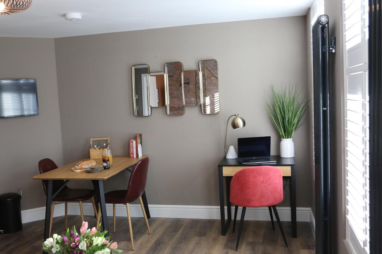 No 12 - Stunning Self Check-In Apartments In Worcester Centre Ngoại thất bức ảnh